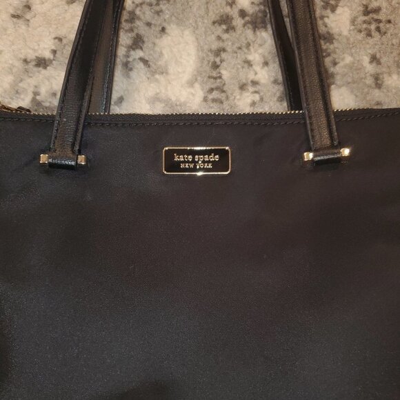 kate spade Handbags - Kate Spade Handbag || Like New